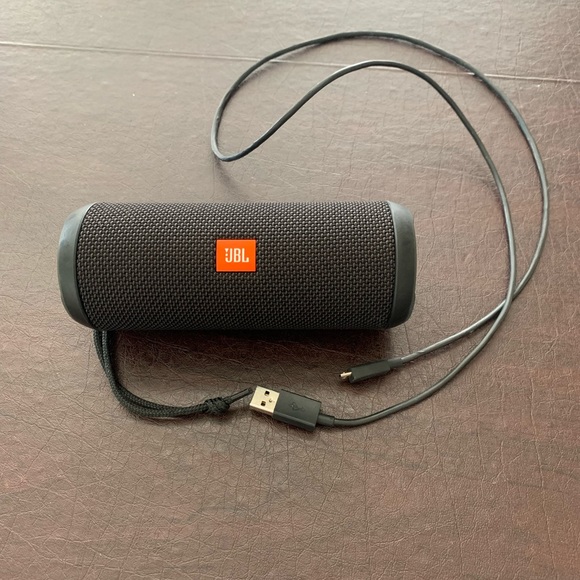 JBL FLIP 3 Portable Splash-proof Bluetooth Speaker Black - Picture 5 of 8